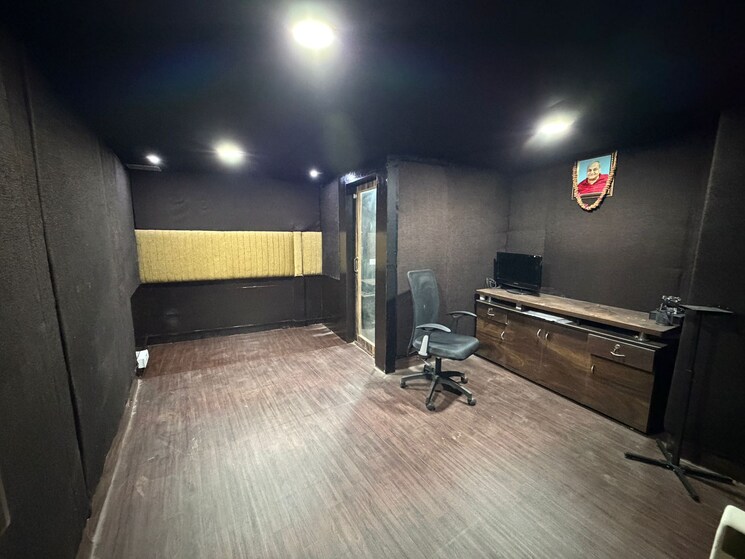 Gym, rustomjee-eaze-zone-mall Commercial Office Space 264 Sq.Ft. In Malad West Mumbai 9382622