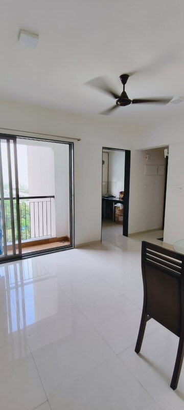 Room in 1 BHK Apartment at Runwal Eirene, Balkum Pada – for Sale