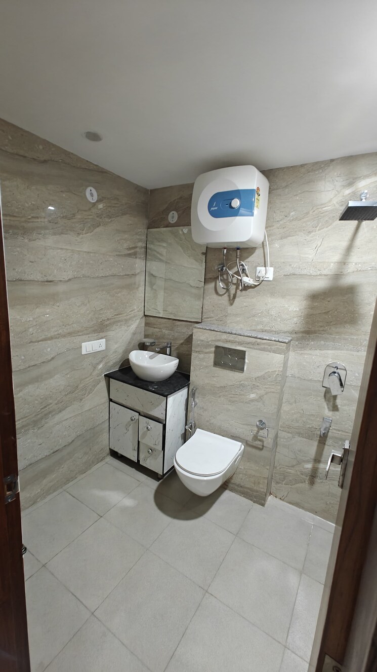 Bathroom, sector 46 2 Bedroom 1460 Sq.Ft. Builder Floor In Sector 46 Gurgaon 9382724
