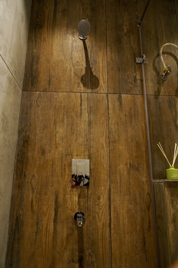 Furnished Amenities in 3 BHK Apartment at Malwa Escon Primera, International Airport Road – for Sale