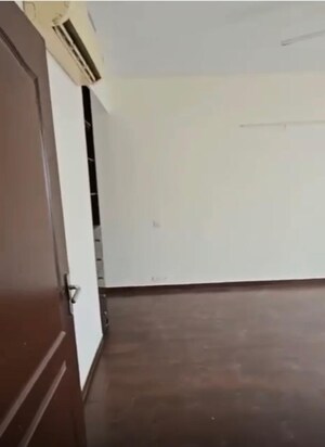 Furnished Amenities in 4 BHK Apartment at Bestech Park View Spa Next, Sector 67 – for Rent