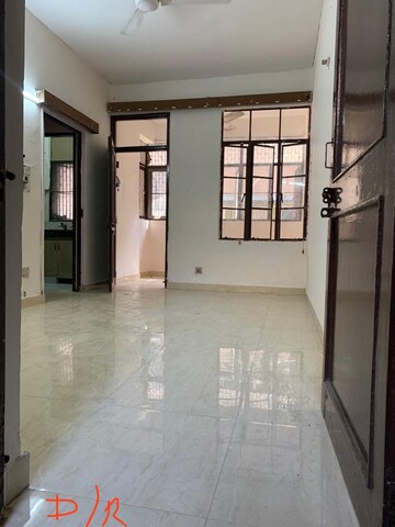 Room in 1.5 BHK Apartment at Uma Cooperative Society, Mayur Vihar 1 – for Rent