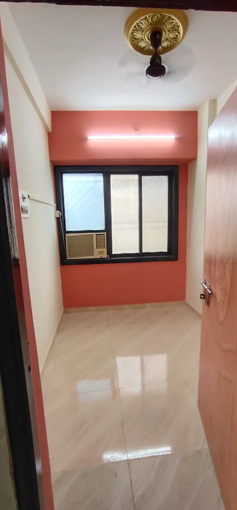 Room, majiwada 1 Bedroom 450 Sq.Ft. Apartment In Majiwada Thane 9382759