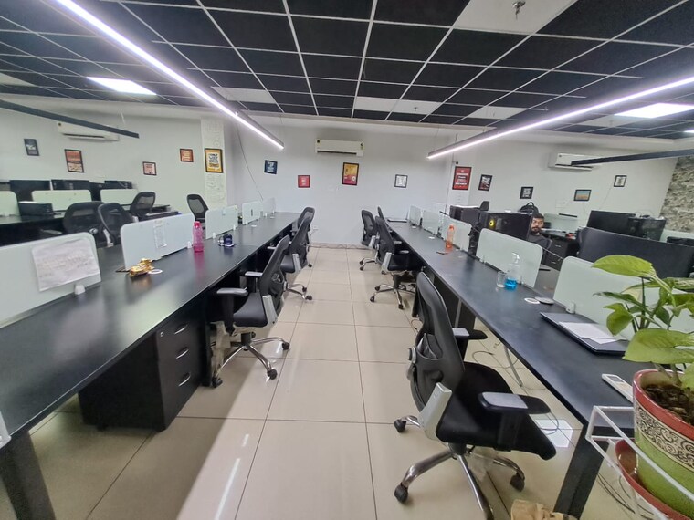 Team Area, sector 63 Commercial Office Space 3500 Sq.Ft. In Sector 63 Noida 9382749