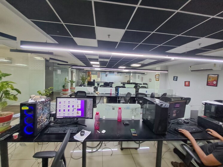 Team Area, sector 63 Commercial Office Space 3500 Sq.Ft. In Sector 63 Noida 9382749