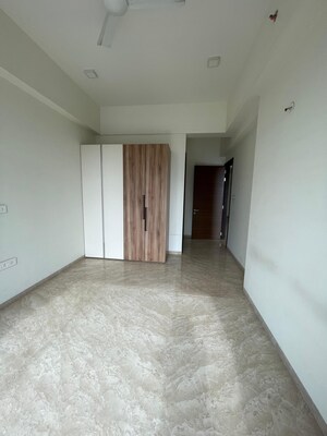 Room in 3 BHK Apartment at Raheja Imperia, Worli – for Sale