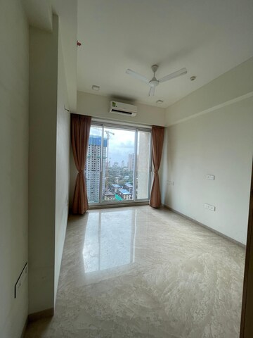 Room in 3 BHK Apartment at Raheja Imperia, Worli – for Sale
