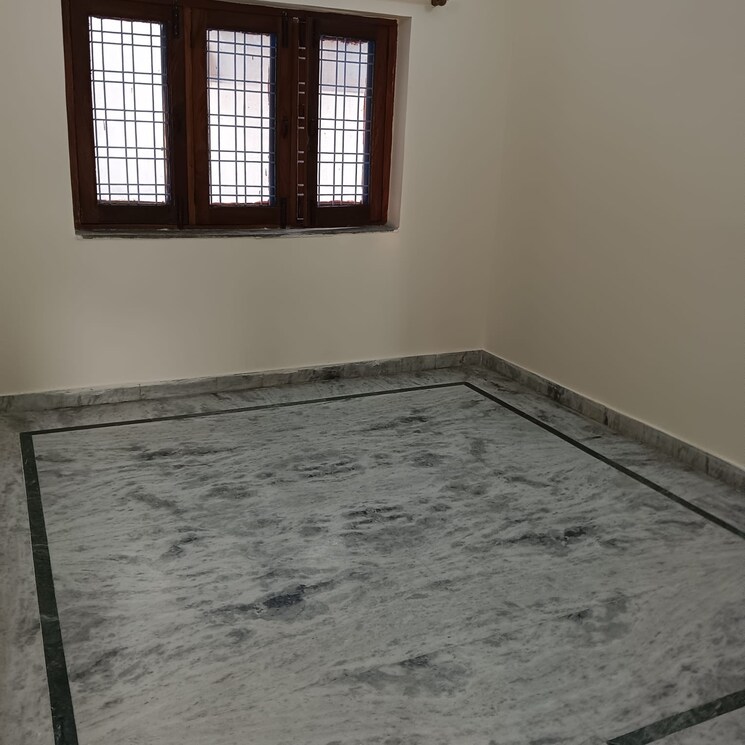 Room, chakrata road 1.5 Bedroom 1200 Sq.Ft. Independent House In Chakrata Road Dehradun 9382788