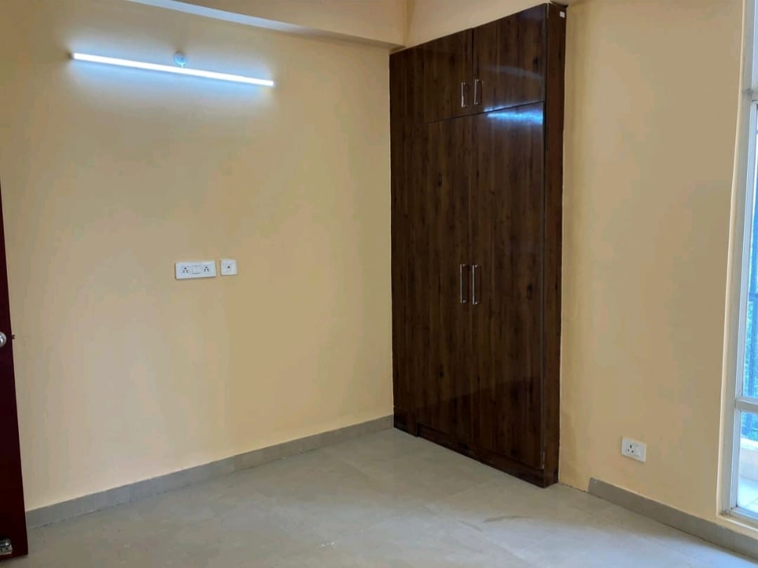2 BHK + Servant Room Apartment For Rent in Ansal API Olympus Lake View
