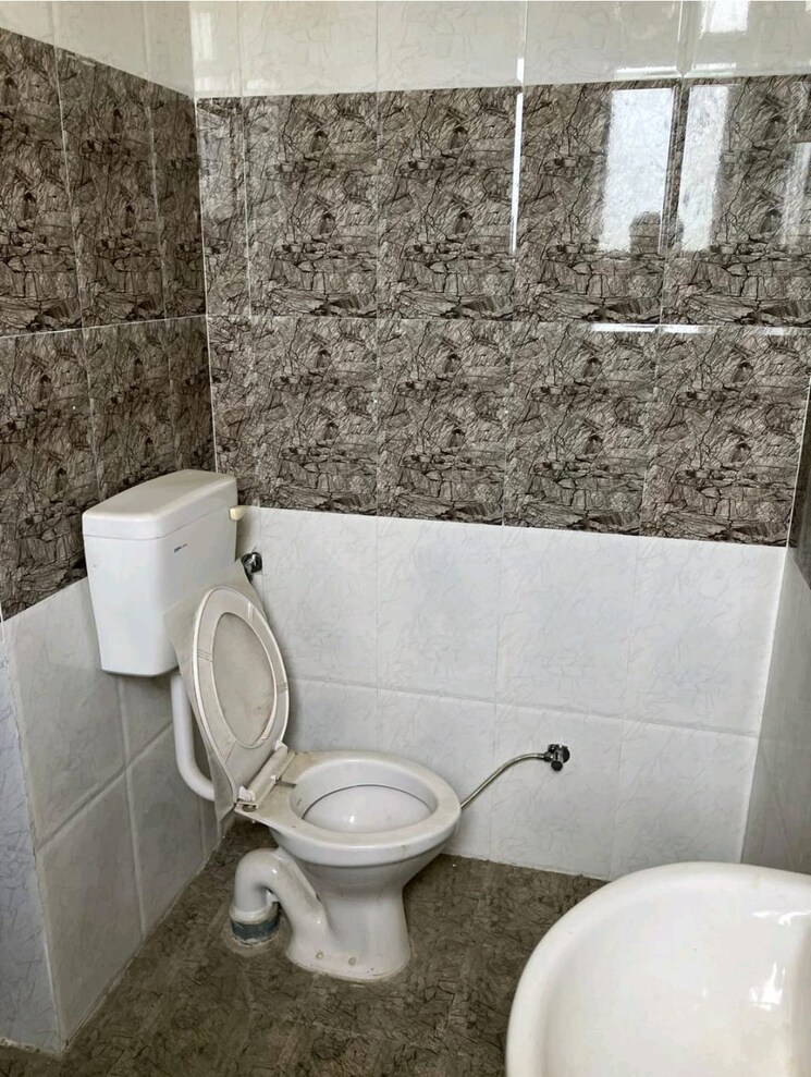 Bathroom, ansal-api-olympus-lake-view 2 Bedroom 1182 Sq.Ft. Apartment In Sushant Golf City Lucknow 9382795