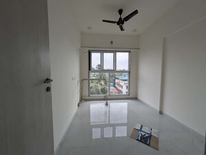 Room in 2 BHK Apartment at Ghatkopar East – for Rent