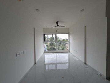 Room in 2 BHK Apartment at Ghatkopar East – for Rent