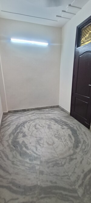 1 BHK Builder Floor For Rent in Rohini Sector 25