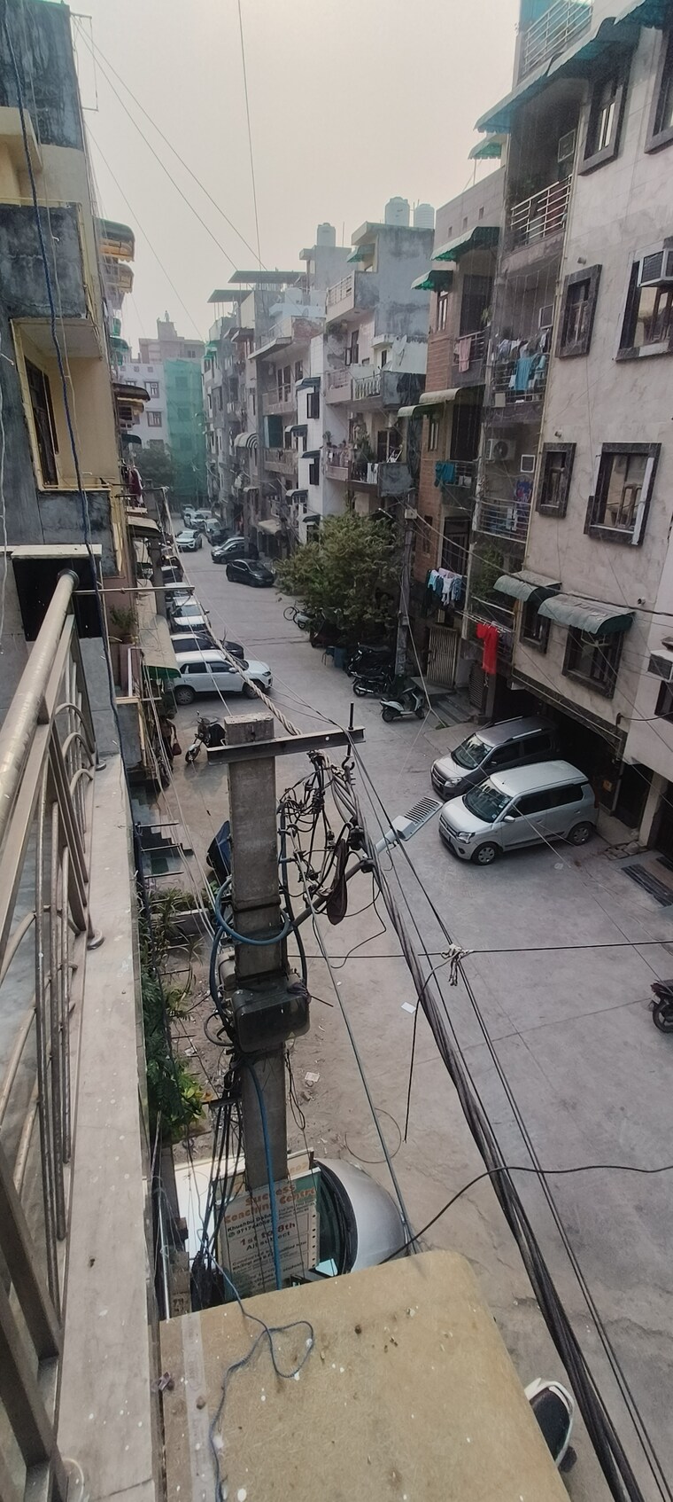  Parking, rohini sector 25 1 Bedroom 400 Sq.Ft. Builder Floor In Rohini Sector 25 Delhi 9382836