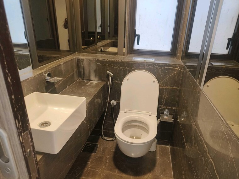 Bathroom, lodha-marquise 4 Bedroom 1505 Sq.Ft. Apartment In Worli Mumbai 9382815