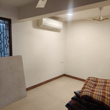 Room in Studio Apartment at Brigade Homestead, Langford Gardens – for Rent