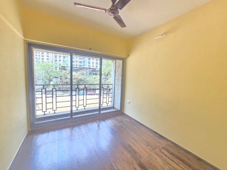 Room, shiddivinayak-society 2 Bedroom 750 Sq.Ft. Apartment In Vartak Nagar Thane 9382823