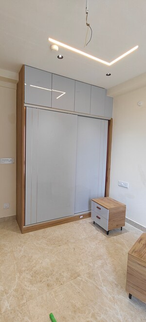 Room in 3 BHK Apartment at Aurobindo Kohinoor, Serilingampally – for Rent