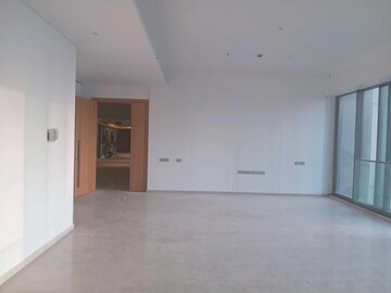 Room in 4 BHK Apartment at Rustomjee Crown, Prabhadevi – for Sale