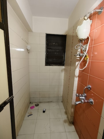 Master Bedroom in 1 RK Apartment at Riddhi Garden, Malad East – for Rent