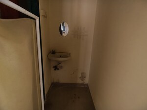 Furnished Amenities in 1 RK Apartment at Riddhi Garden, Malad East – for Rent