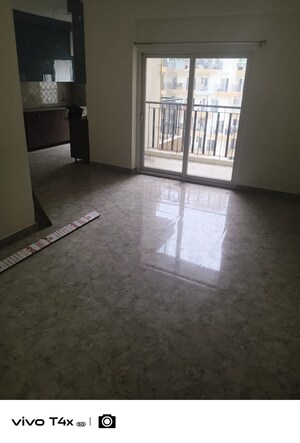 Room in 3 BHK Apartment at Amrapali Terrace Homes, Tech Zone 4 Greater Noida – for Sale