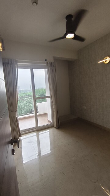 Room in 1.5 BHK Independent House at RWA Apartments Sector 27, Sector 27 – for Rent