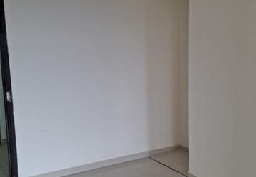 Room in 1 BHK Apartment at Dosti Greater Thane, Kalher – for Rent