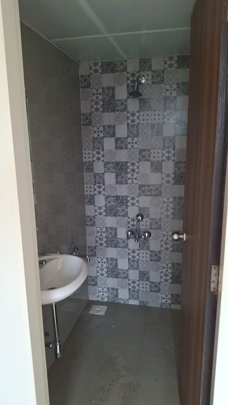 Bathroom, dosti-greater-thane 1 Bedroom 319 Sq.Ft. Apartment In Kalher Thane 9382889