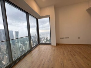 Room in 4 BHK Apartment at Rustomjee Crown, Prabhadevi – for Sale