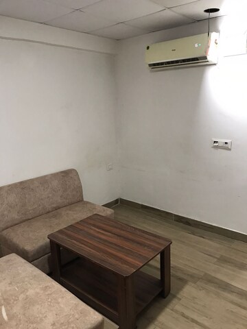 Room in 2 BHK Builder Floor at Aura Homes, Patiala Road – for Rent