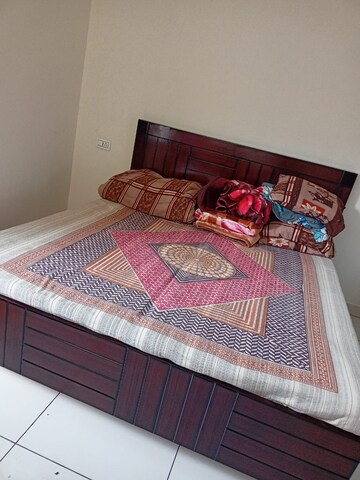 Bedroom in 2 BHK Builder Floor at Aura Homes, Patiala Road – for Rent