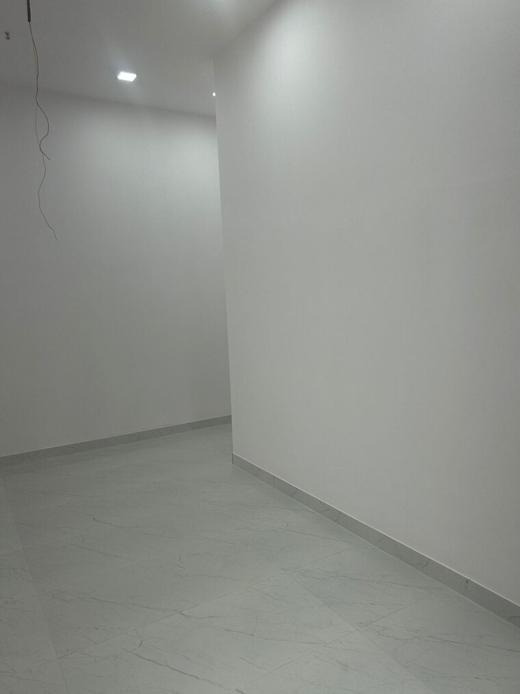 Room, gurukrupa-gyanam Commercial Shop 700 Sq.Ft. In Powai Mumbai 9382920