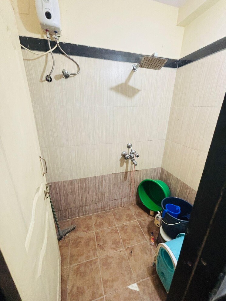 Bathroom, sapphire-lakeside 1 Bedroom 476 Sq.Ft. Apartment In Powai Mumbai 9382947