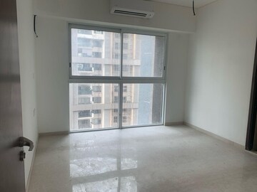 Room in 4 BHK Apartment at Lokhandwala Minerva Mahalaxmi, Mahalaxmi – for Sale