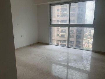Room in 4 BHK Apartment at Lokhandwala Minerva Mahalaxmi, Mahalaxmi – for Sale