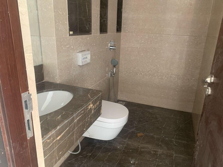 Bathroom, lokhandwala-minerva-mahalaxmi 4 Bedroom 2019 Sq.Ft. Apartment In Mahalaxmi Mumbai 9382929