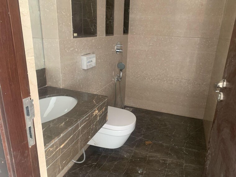 Bathroom, lokhandwala-minerva-mahalaxmi 4 Bedroom 2019 Sq.Ft. Apartment In Mahalaxmi Mumbai 9382929