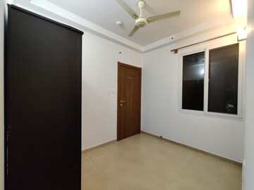 Room in 2.5 BHK Apartment at Bhartiya City Nikoo Homes II, Thanisandra Main Road – for Rent