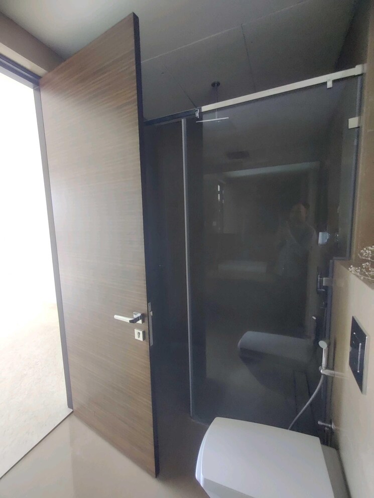 Attached Bathroom, raheja-imperia 4 Bedroom 2131 Sq.Ft. Apartment In Worli Mumbai 9382941