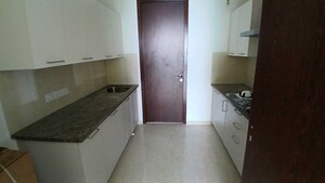 Room in 4 BHK Apartment at Lokhandwala Minerva Mahalaxmi, Mahalaxmi – for Sale