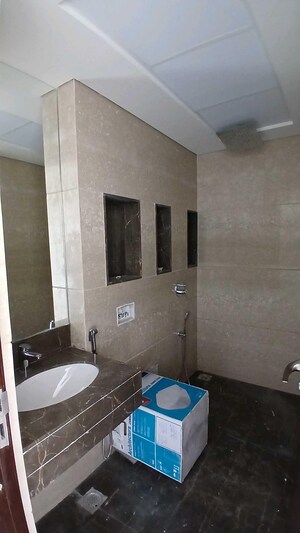 Bathroom in 4 BHK Apartment at Lokhandwala Minerva Mahalaxmi, Mahalaxmi – for Sale