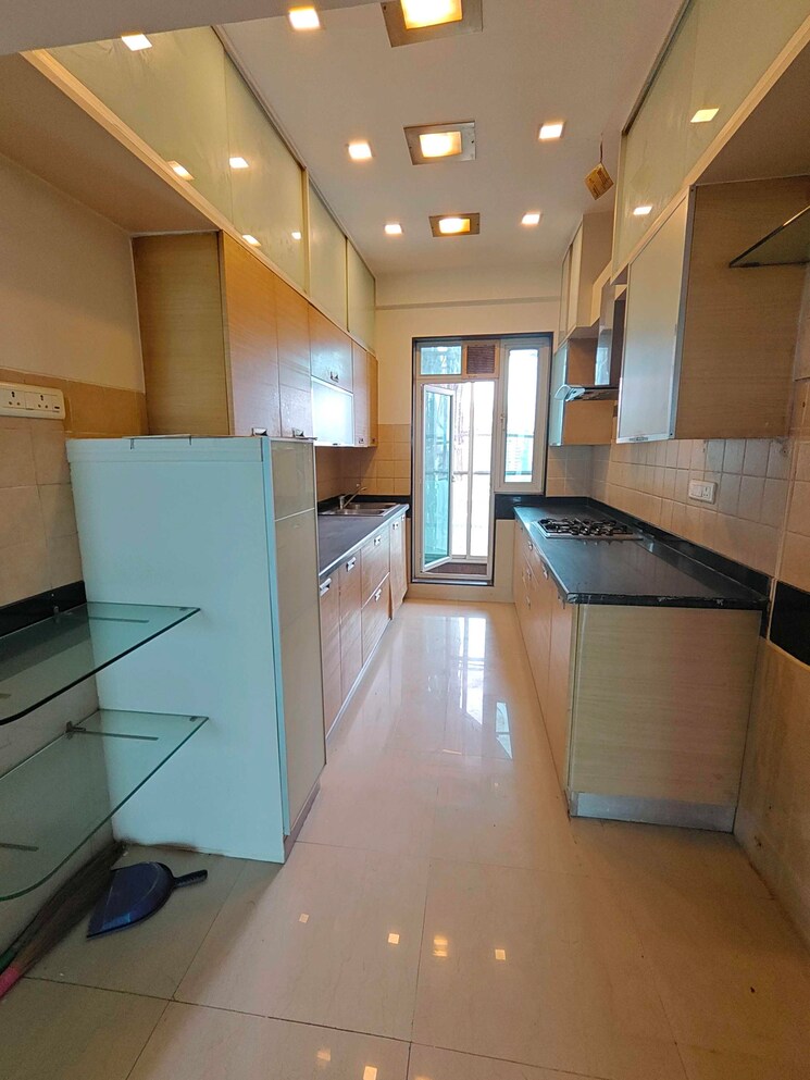 Kitchen, raheja-atlantis 4 Bedroom 1943 Sq.Ft. Apartment In Lower Parel Mumbai 9382990