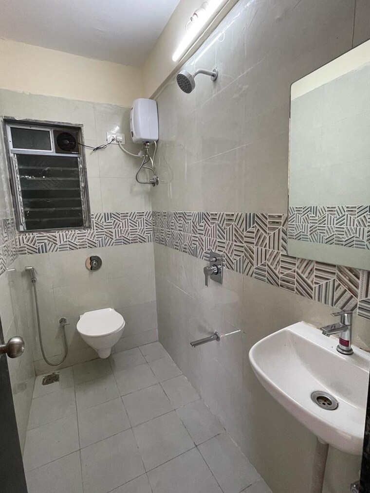 Bathroom, indu-ganesh-chs 2 Bedroom 720 Sq.Ft. Apartment In Sion Mumbai 9383009