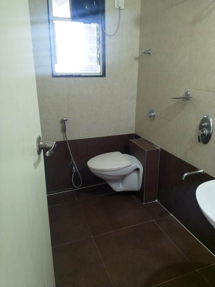 Bathroom, mount-n-glory 2 Bedroom 1100 Sq.Ft. Apartment In Kharadi Pune 9383038