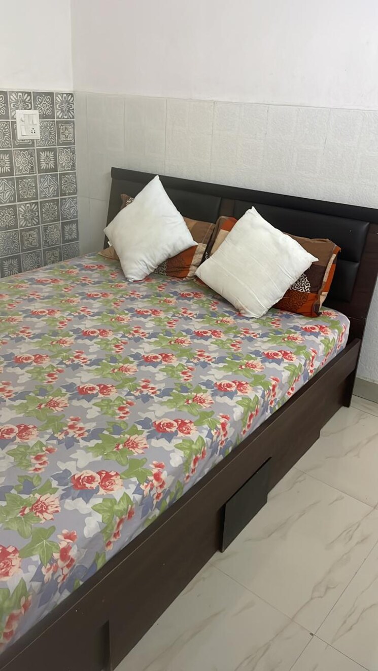 Bedroom, navjeevan vihar 3 Bedroom 2700 Sq.Ft. Builder Floor In Navjeevan Vihar Delhi 9383059