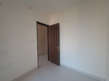 Room in 1.5 BHK Apartment at Sheth Avante, Kanjurmarg West – for Rent