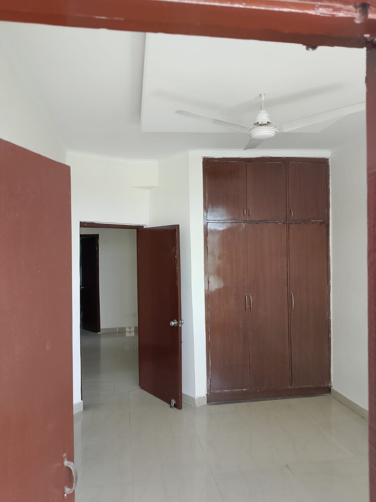 Room, onyxe-paraiso 3 Bedroom 1650 Sq.Ft. Apartment In Patiala Road Zirakpur 9383093