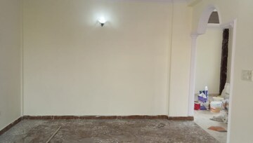 Room in 3 BHK Builder Floor at Shivalik Colony – for Rent