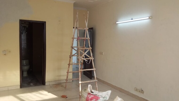 undefined, shivalik colony 3 Bedroom 1800 Sq.Ft. Builder Floor In Shivalik Colony Delhi 9383088